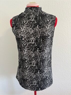 Mock Neck Sleeveless Tank Black & White Snake Print Small